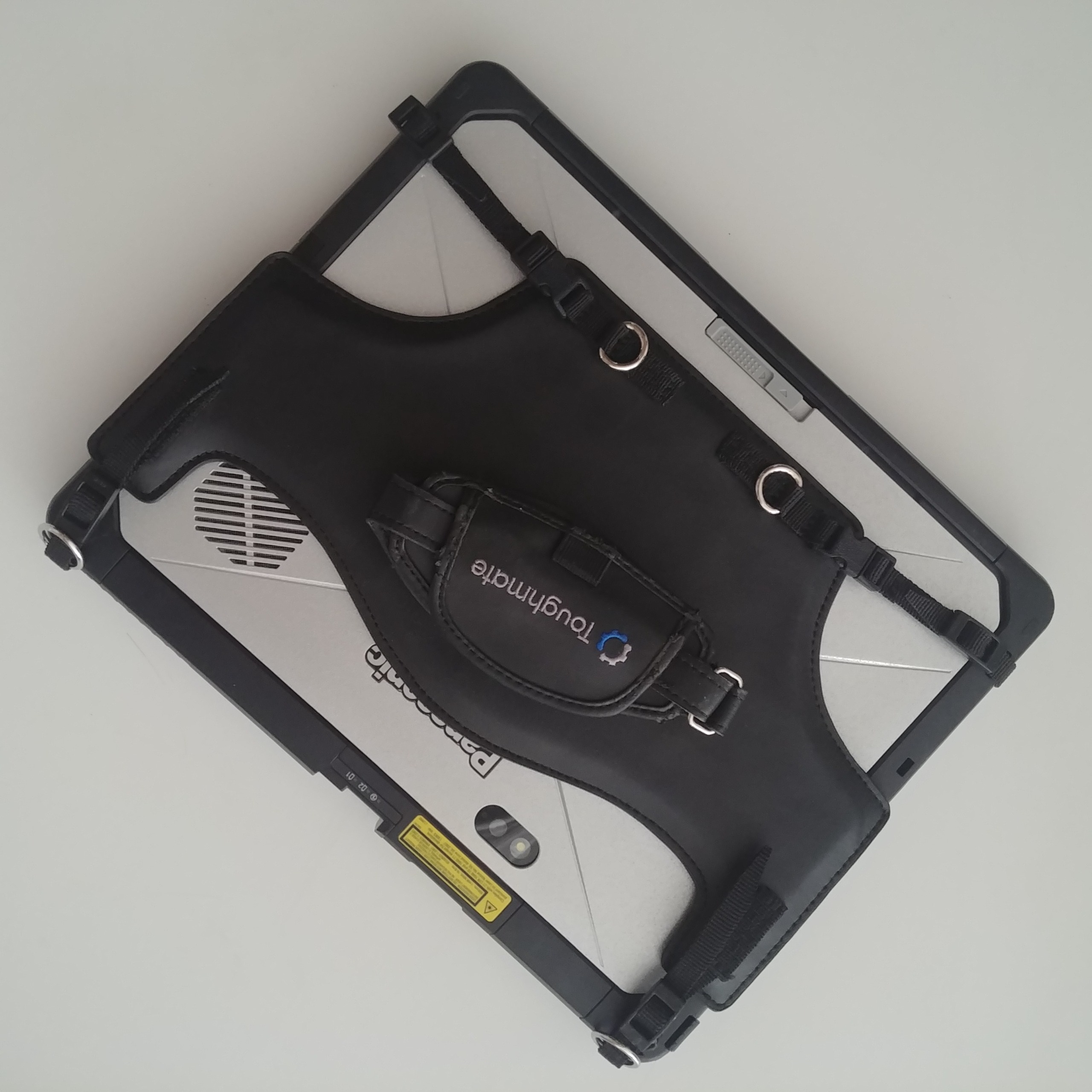 لپ تاپ، تبلت ستبر و نظامی پاناسونیک، تمام ژاپنی  «Panasonic Toughbook C-33»